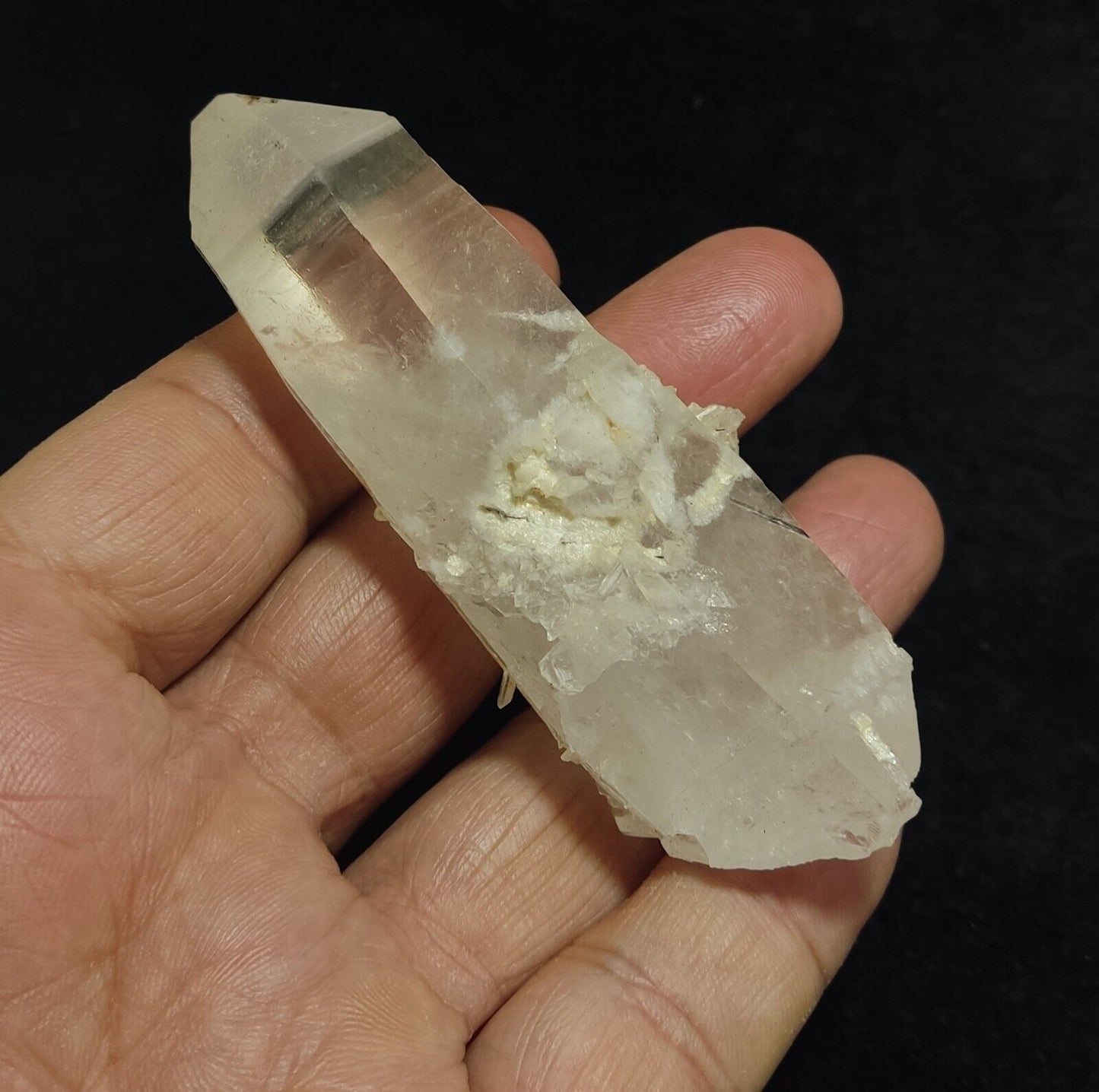 Aesthetic terminated specimen of Quartz crystal with Rutiles Inclusions 84 grams