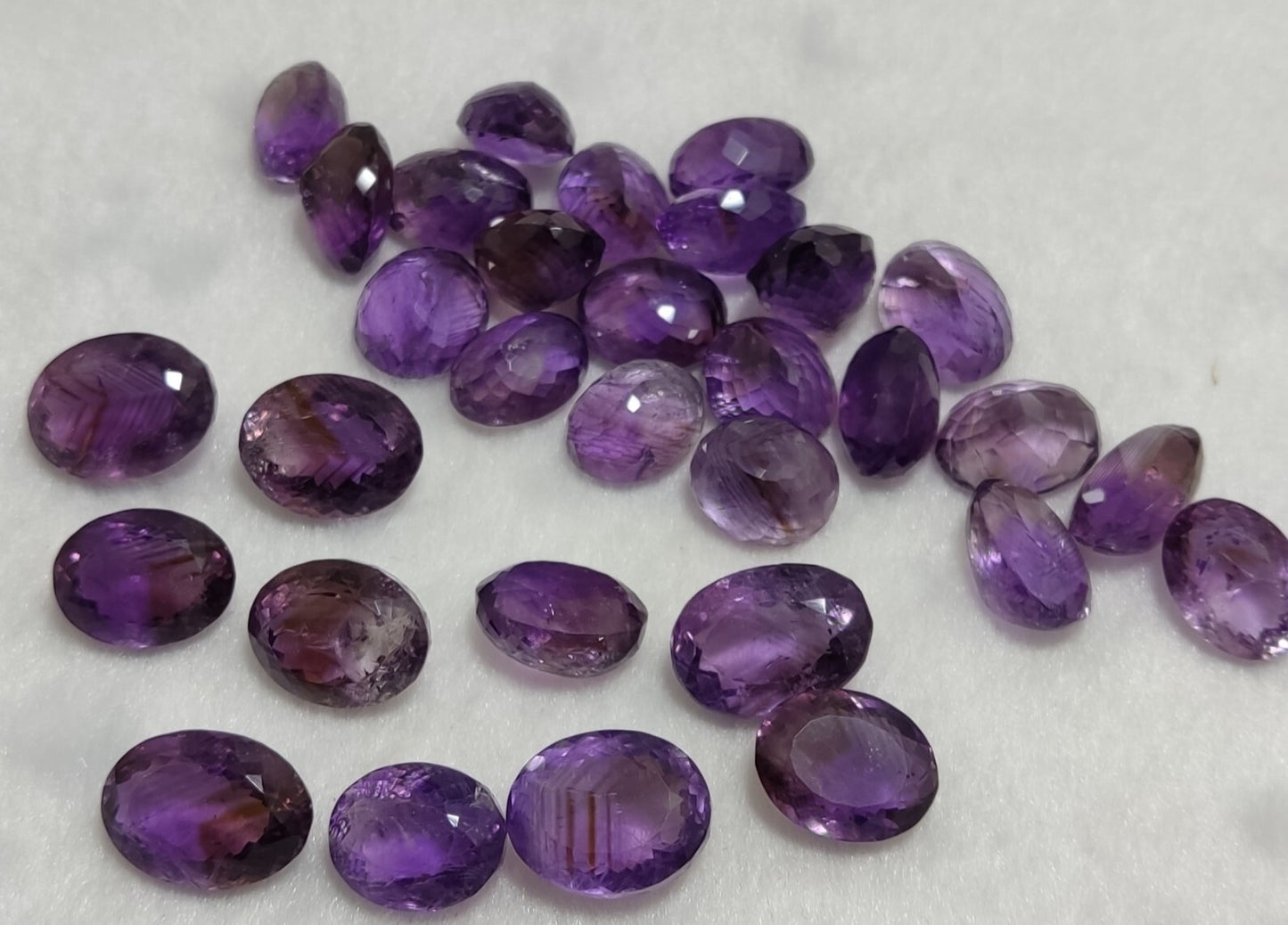 290 Carats Amethyst gemstones