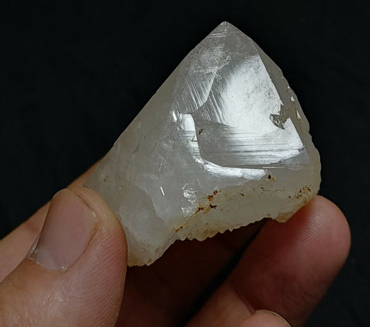 A very Aesthetic Natural beautifully terminated Quartz crystal 97 grams