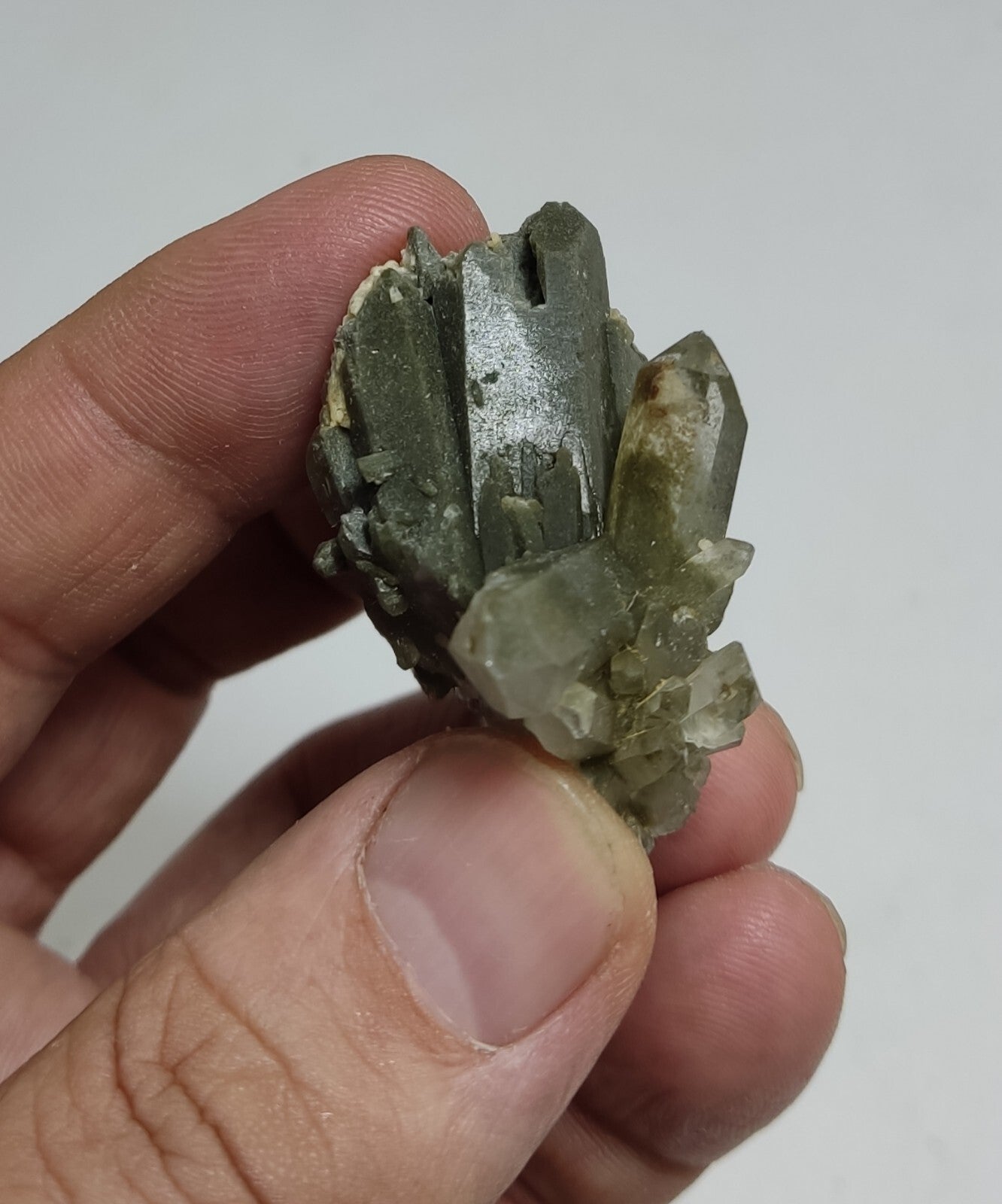 An Aesthetic Natural beautifully terminated Chlorite Quartz specimen 33 grams
