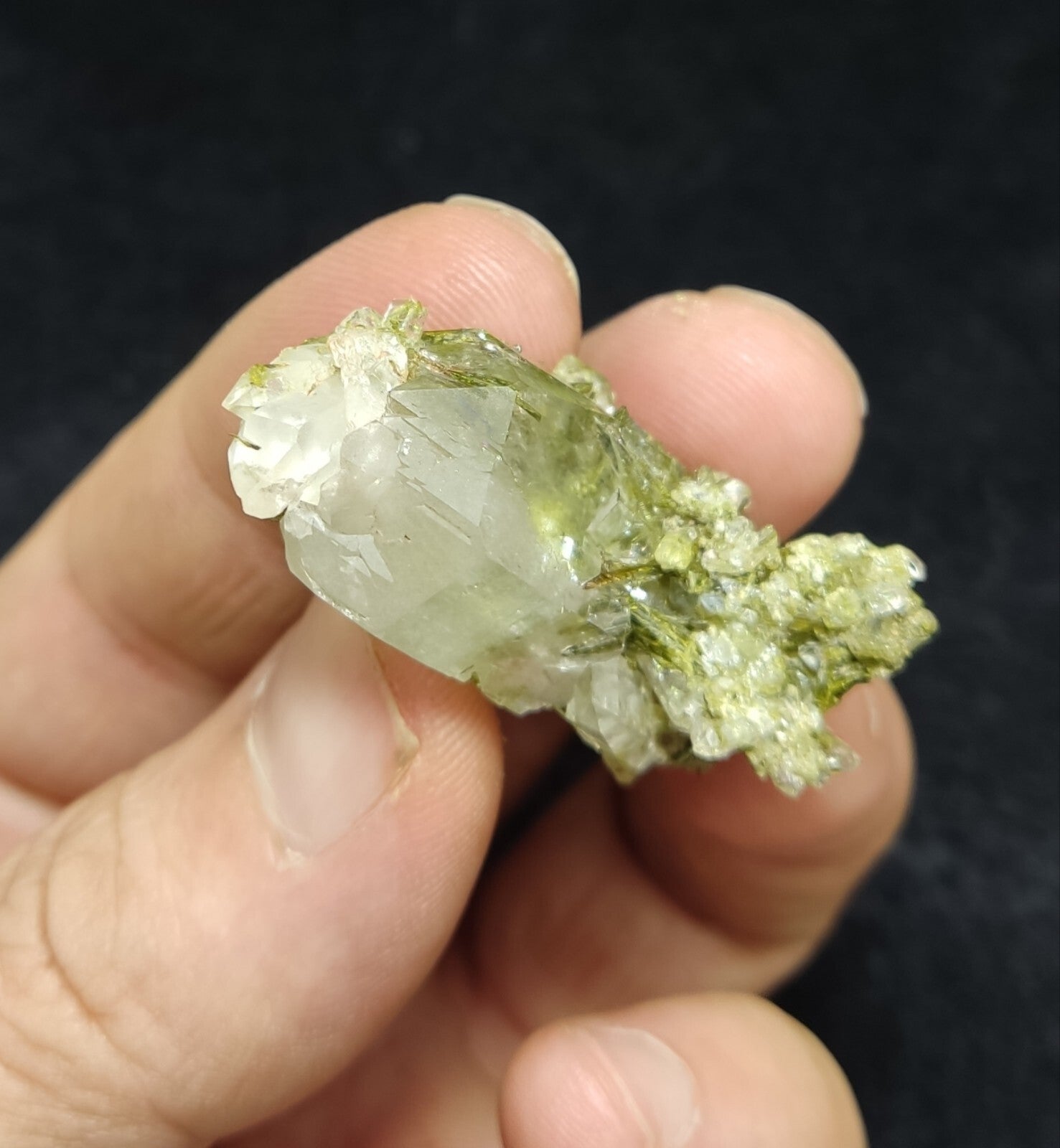 An Aesthetic terminated epidote Quartz specimen 20 grams
