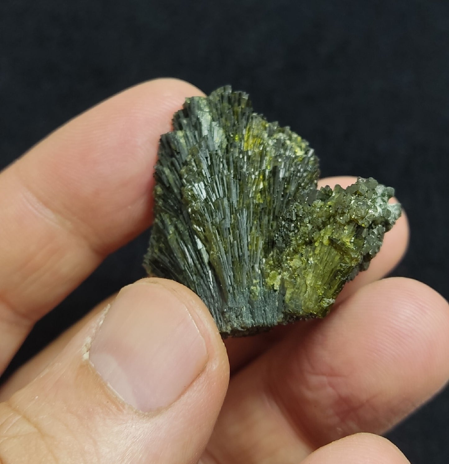Single natural Epidote Crystal spray formations 24 grams