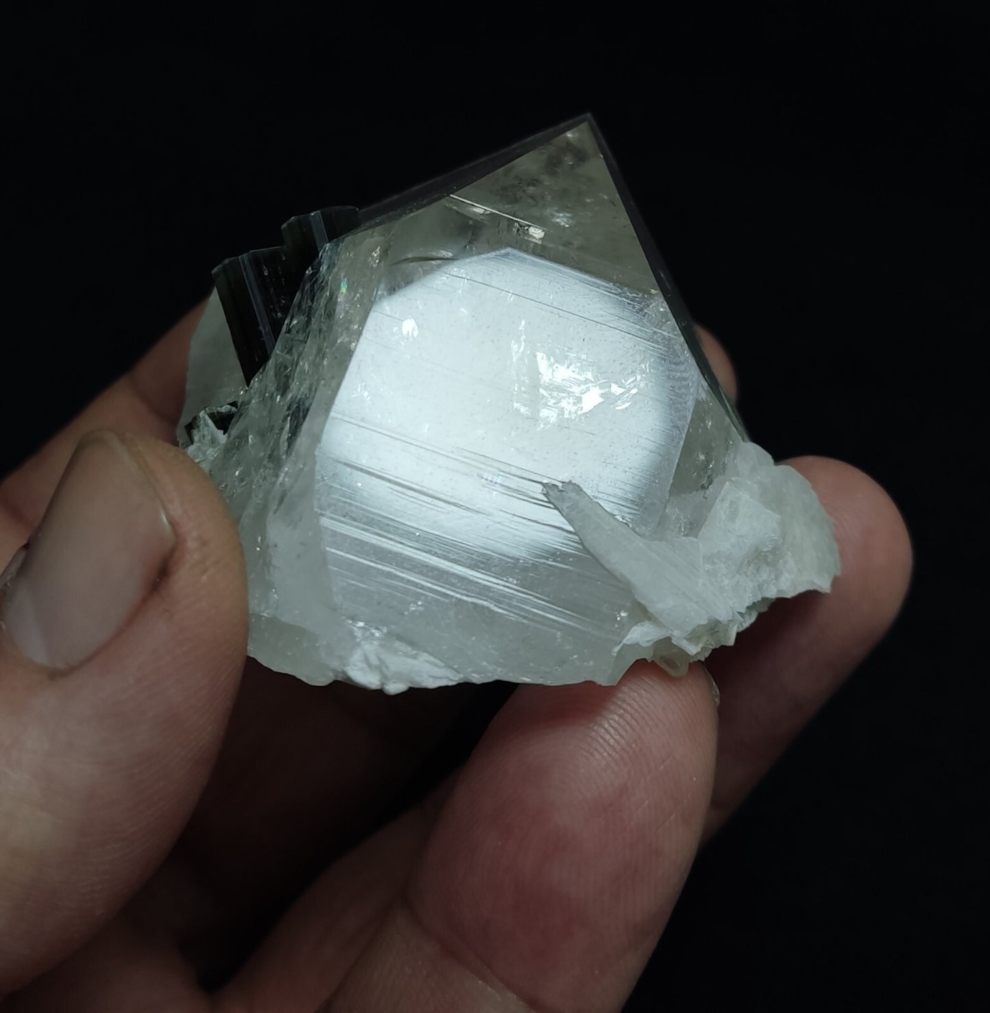 An amazing specimen of green cap Tourmalines on quartz 106 grams