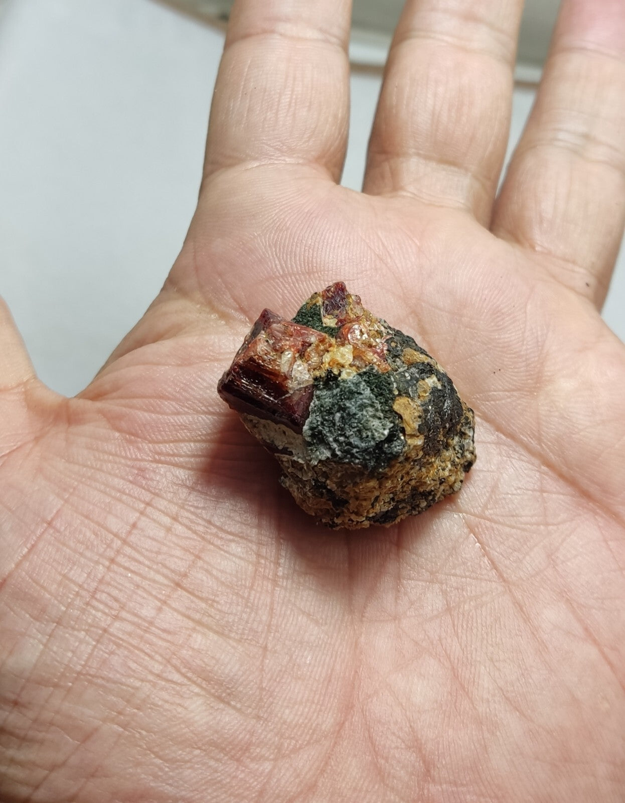 An Aesthetic specimen of zircon crytsal with biotite 29 grams