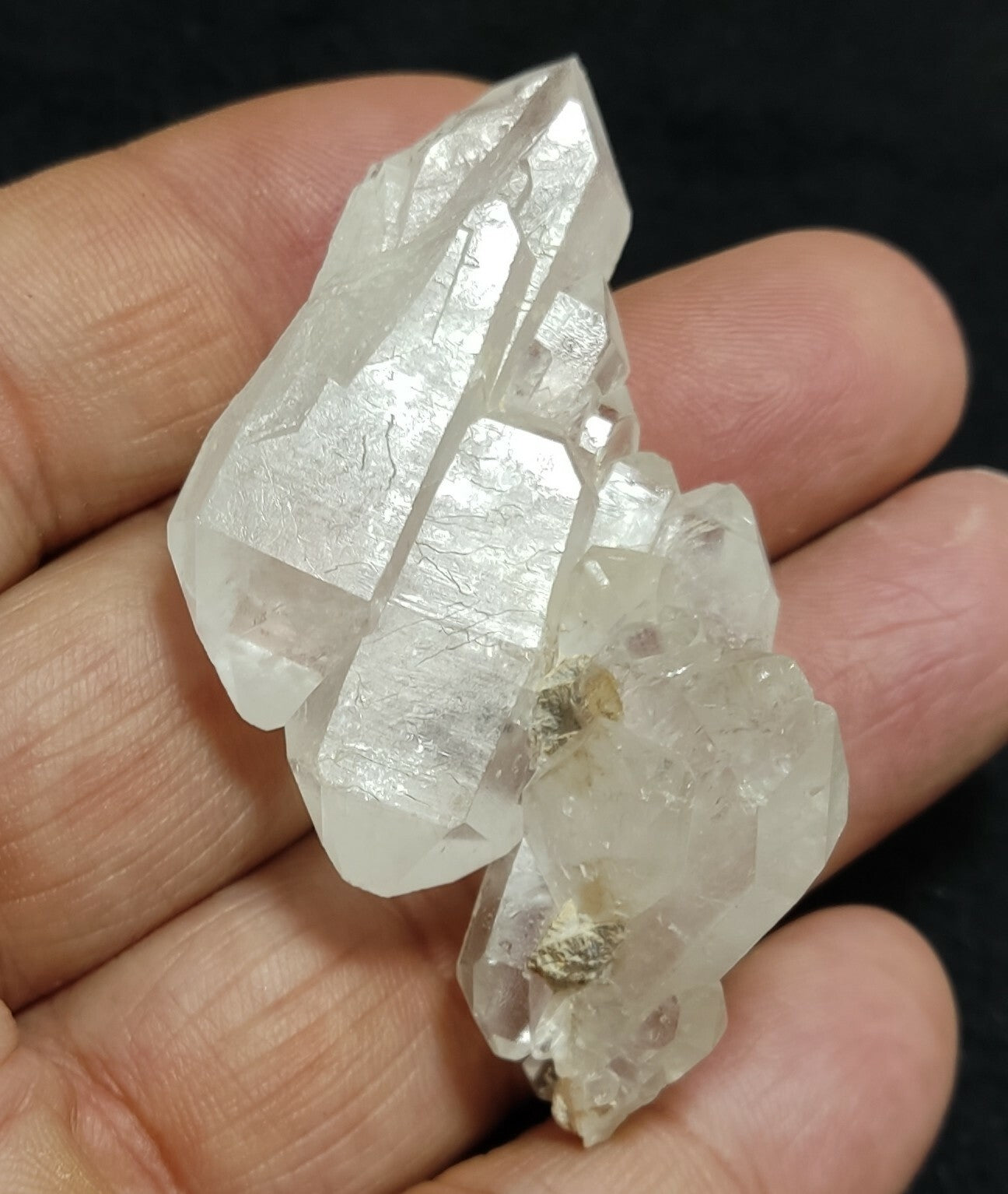 An amazing specimen of terminated faden Quartz crystal 27 grams
