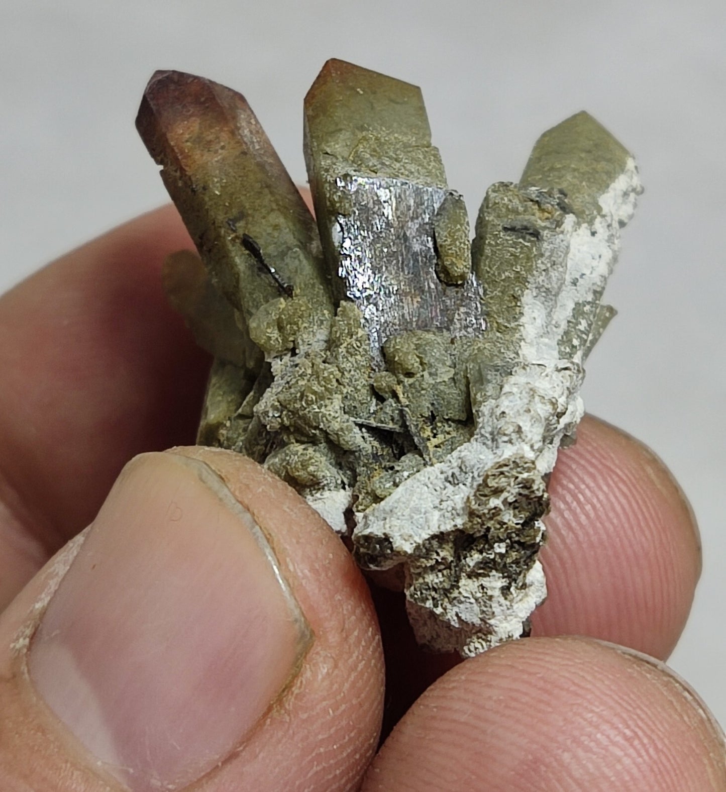 An Aesthetic terminated chlorite Quartz specimen with brookite 11 grams