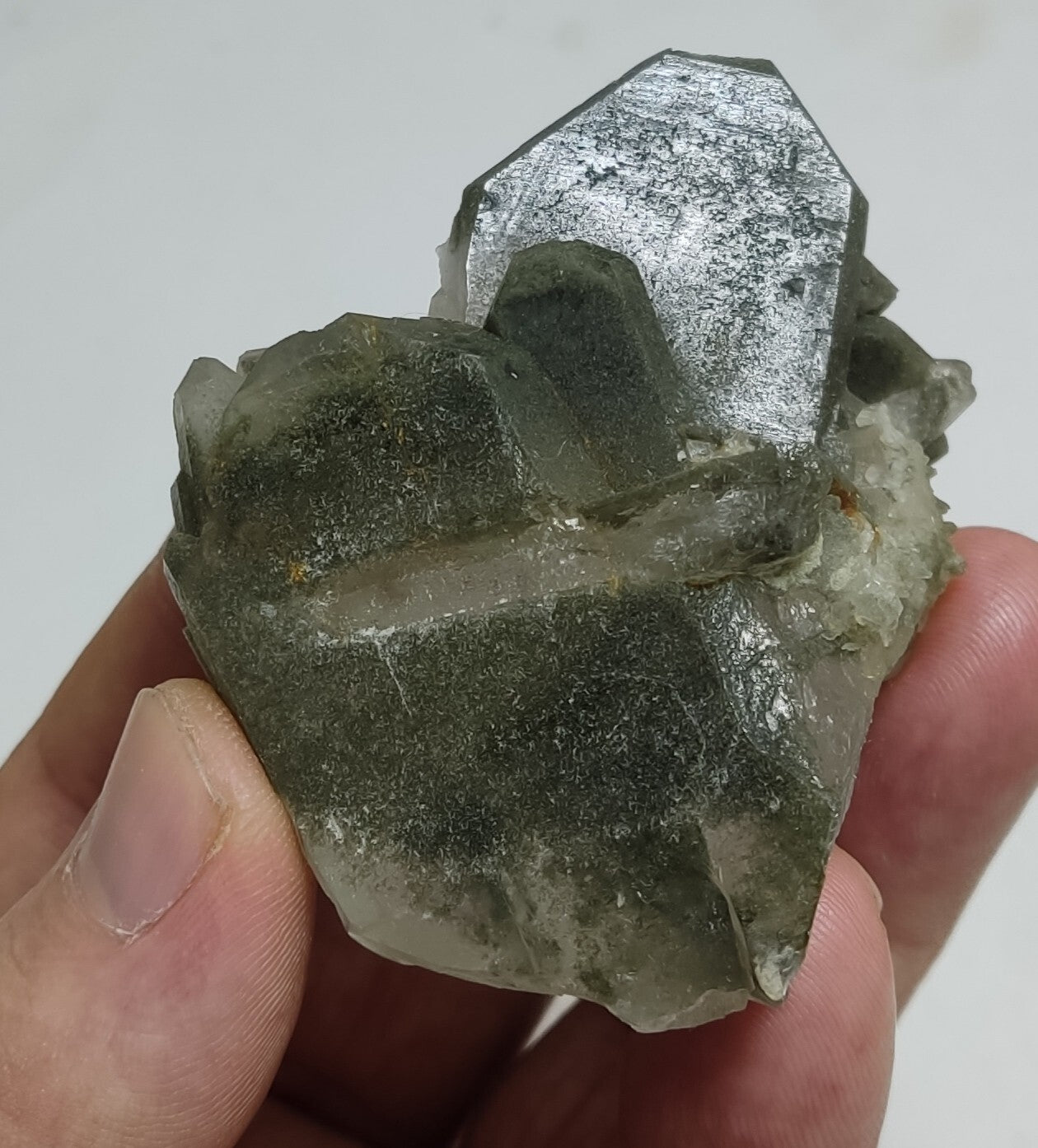 An Aesthetic Natural terminated quartz with Chlorite inclusions 82 grams