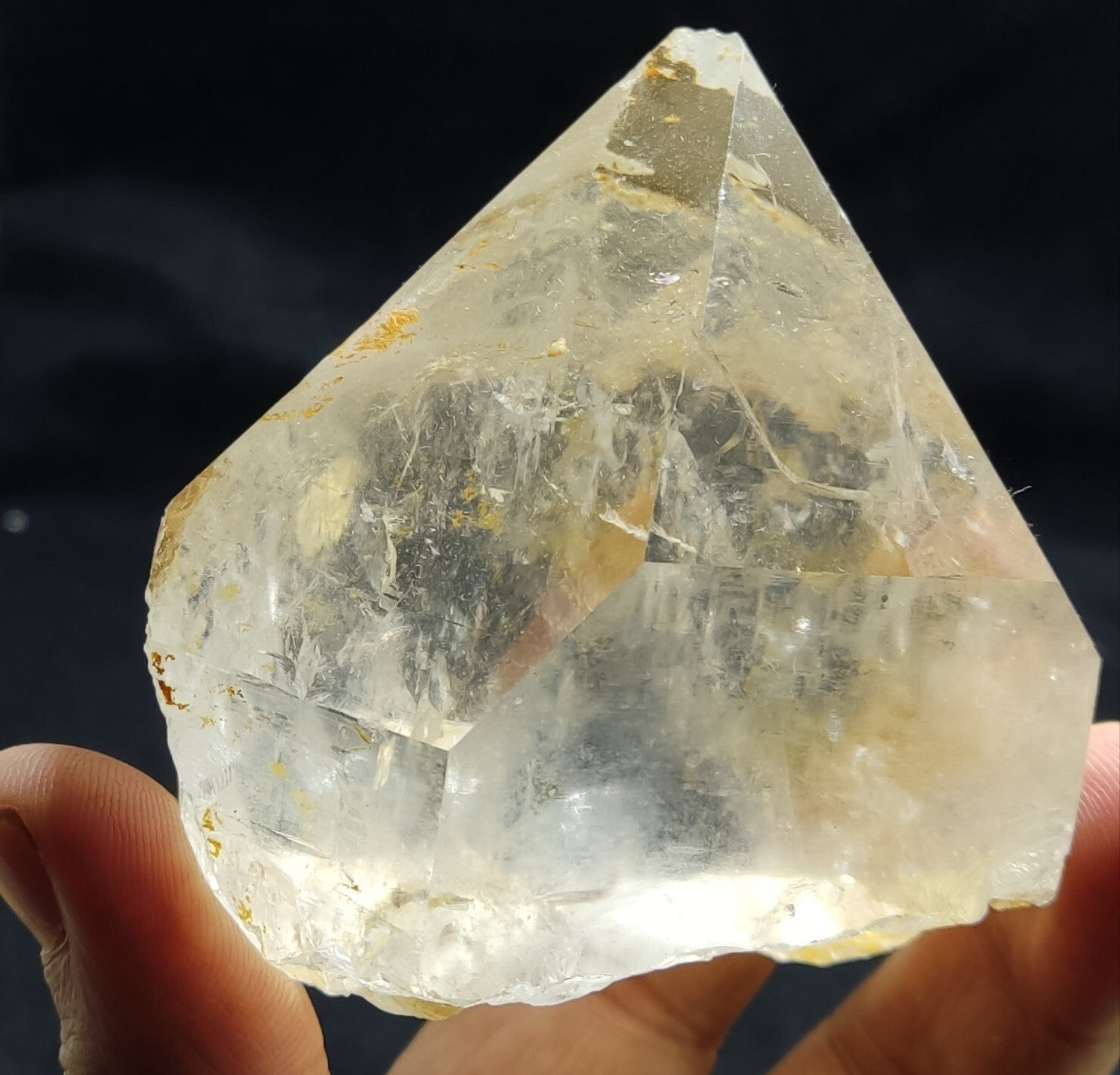 An Aesthetic terminated specimen of Quartz crystal 387 grams