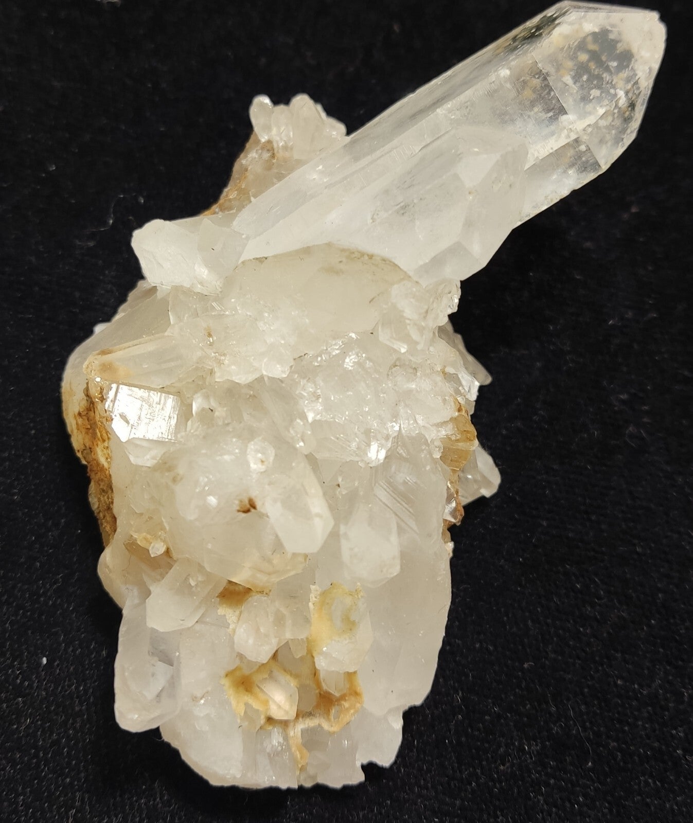 An Aesthetic Natural beautifully terminated Quartz cluster on matrix 121 grams