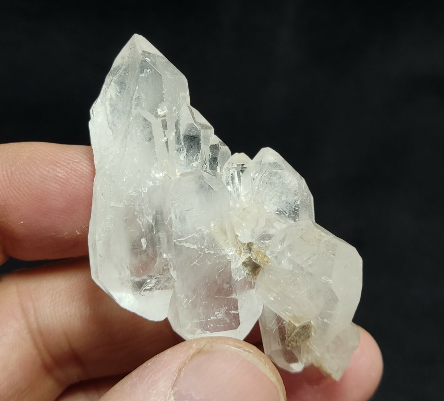 An amazing specimen of terminated faden Quartz crystal 27 grams