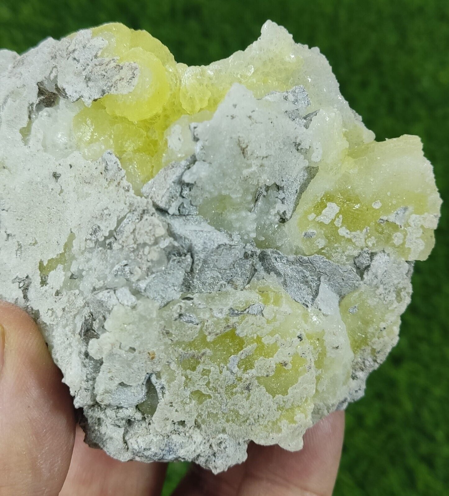 175 grams yellow color brucite specimen with Chromite
