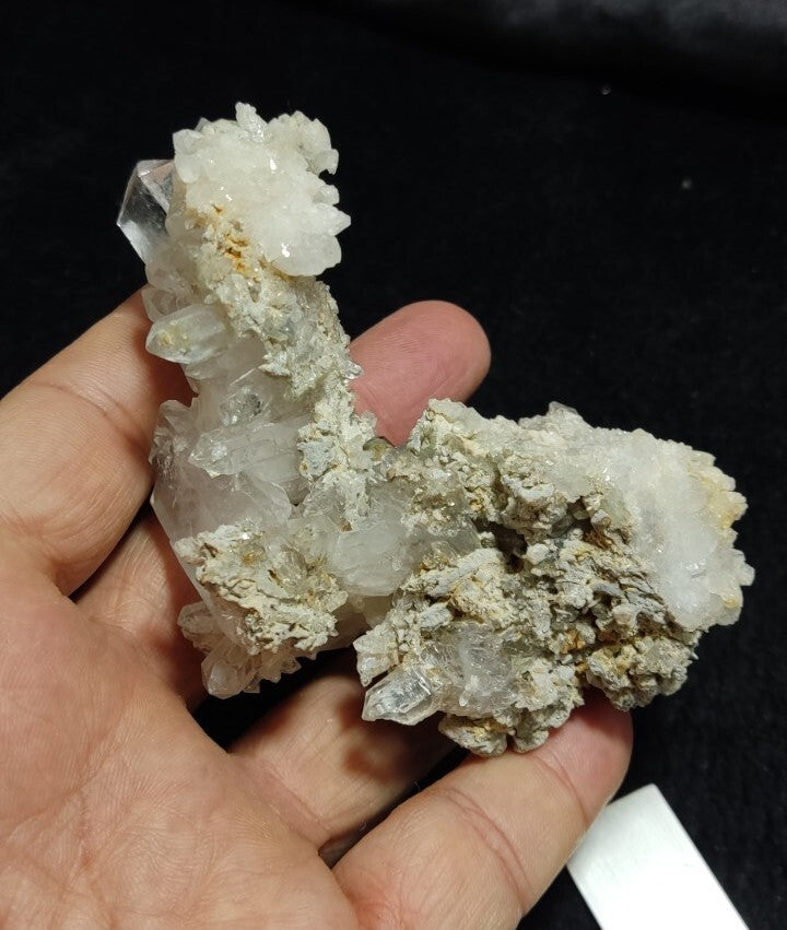 Natural quartz Cluster specimen 144 grams