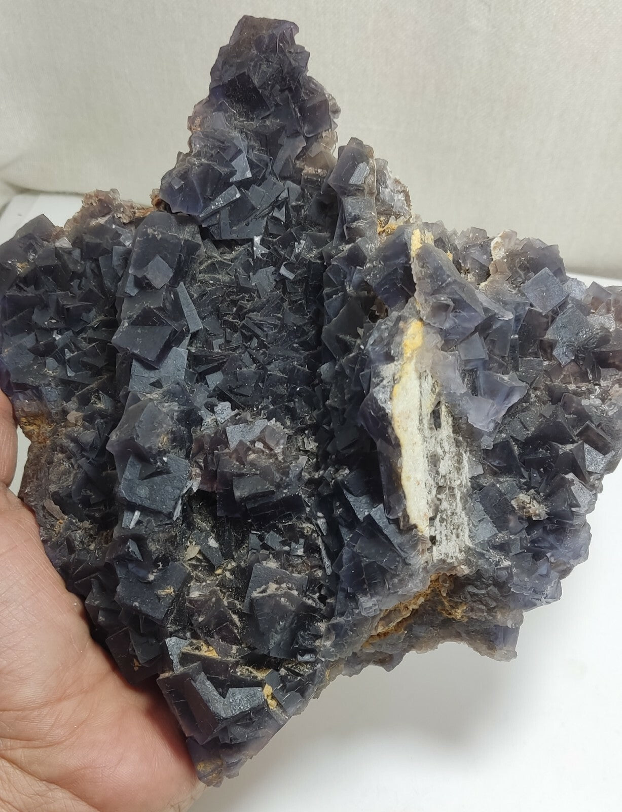 An amazing specimen of cubic light purple Fluorite 1830 grams