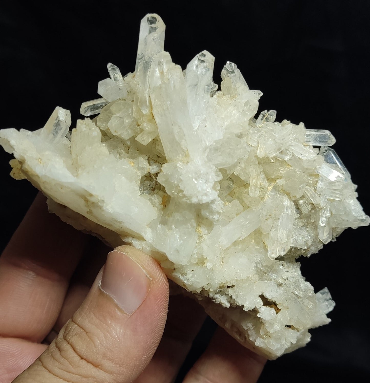 Very Aesthetic Quartz Crystal Cluster 207 grams