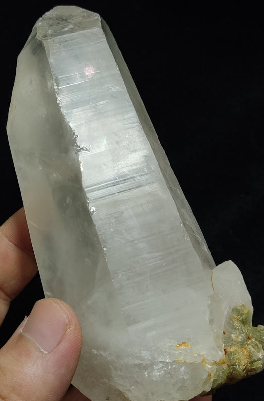 An Aesthetic terminated specimen of Quartz crystal 463 grams
