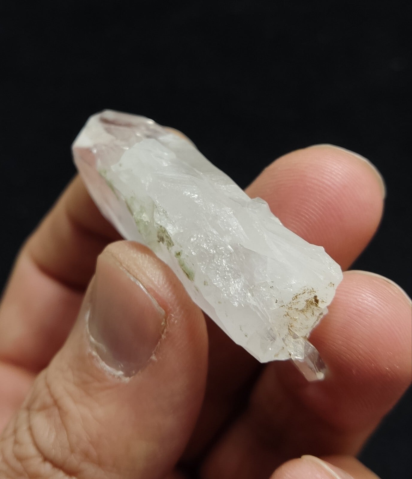 An Aesthetic terminated Quartz crystal with chlorite inclusions 27 grams