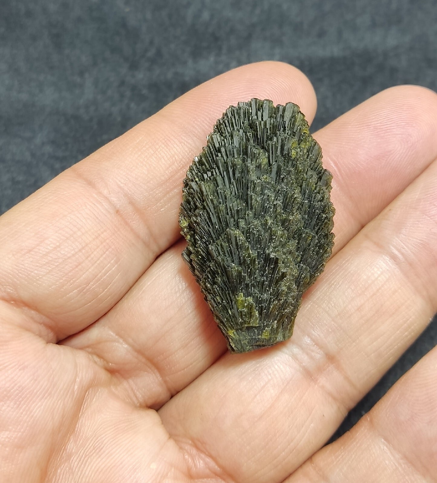 Epidote crystal spray like formations 20 grams