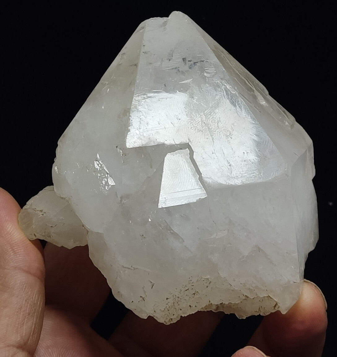 An Aesthetic Natural beautifully terminated Quartz specimen 419 grams