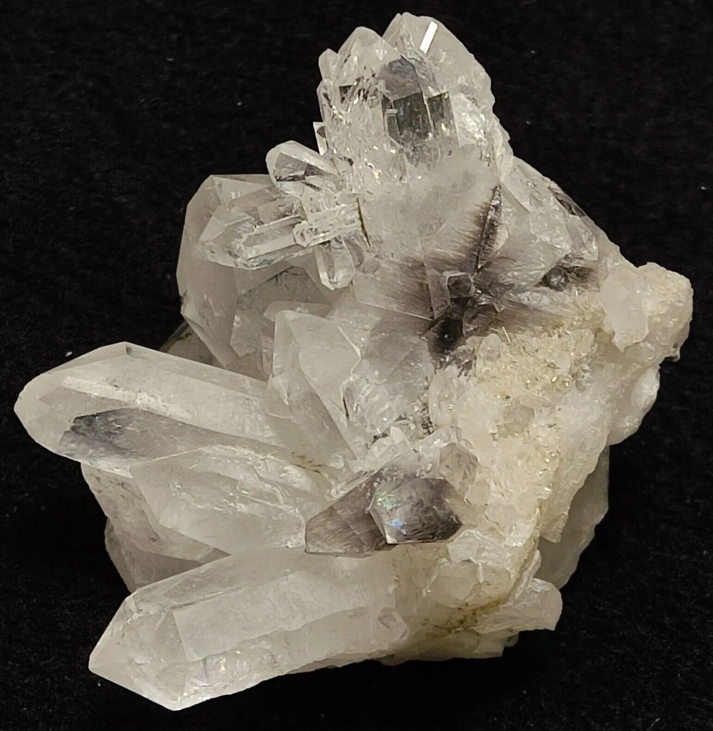 A very Aesthetic Natural terminated brookite Quartz cluster 85 grams