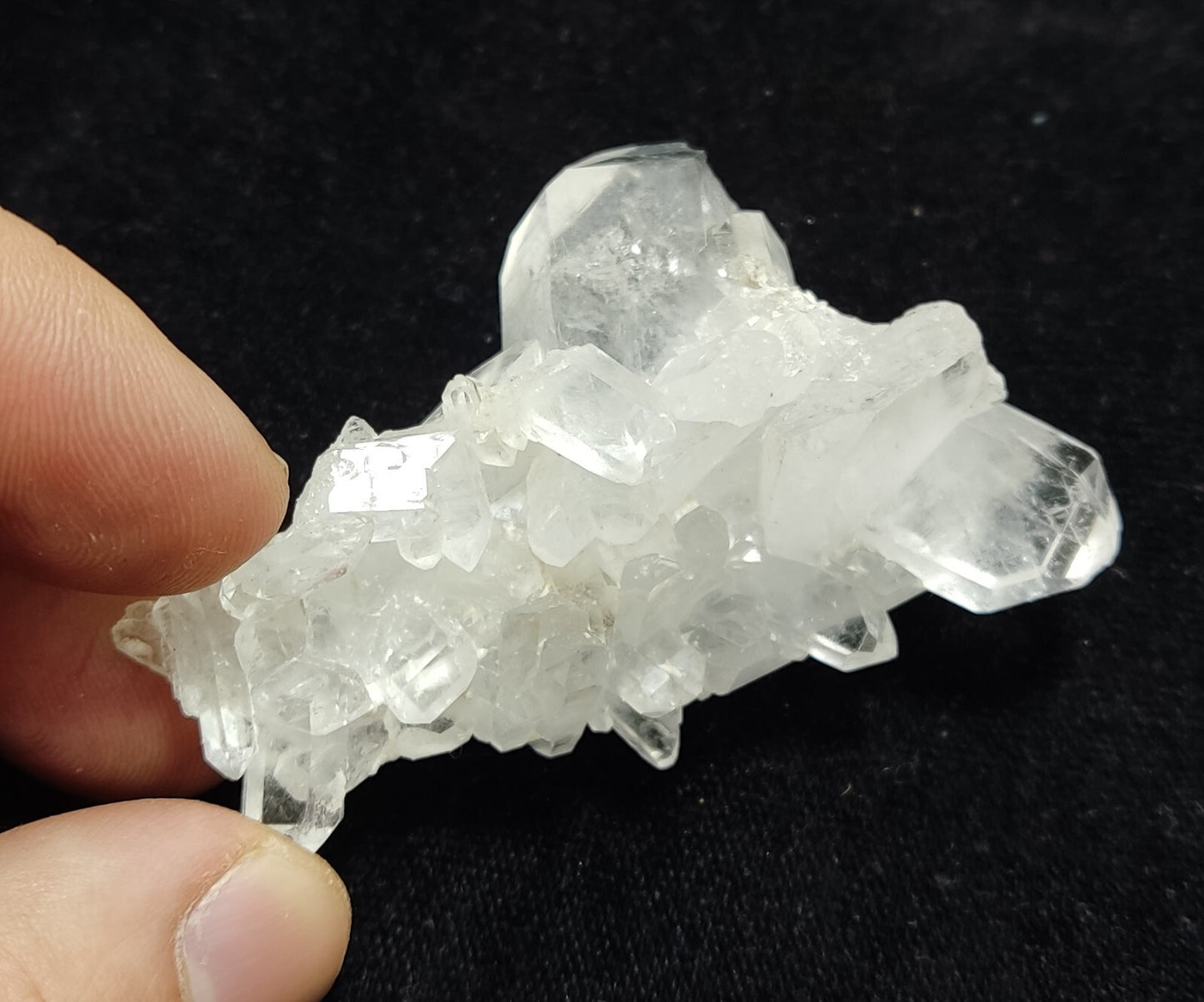 An Aesthetic terminated Quartz cluster 59 grams