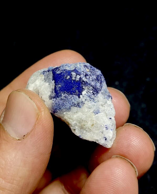 Lazurite On Matrix 18 Grams.