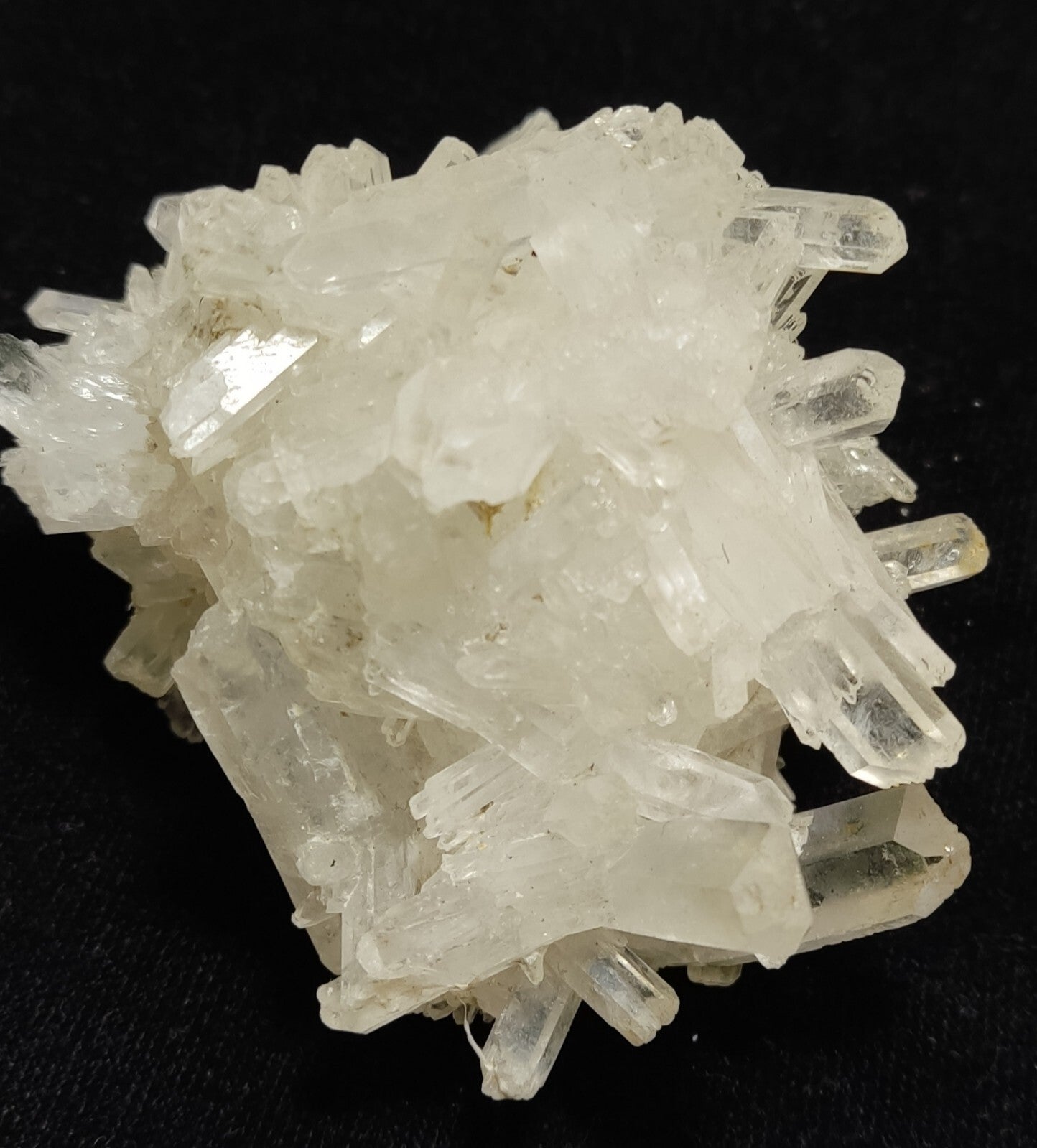 An Aesthetic terminated Quartz cluster 174 grams