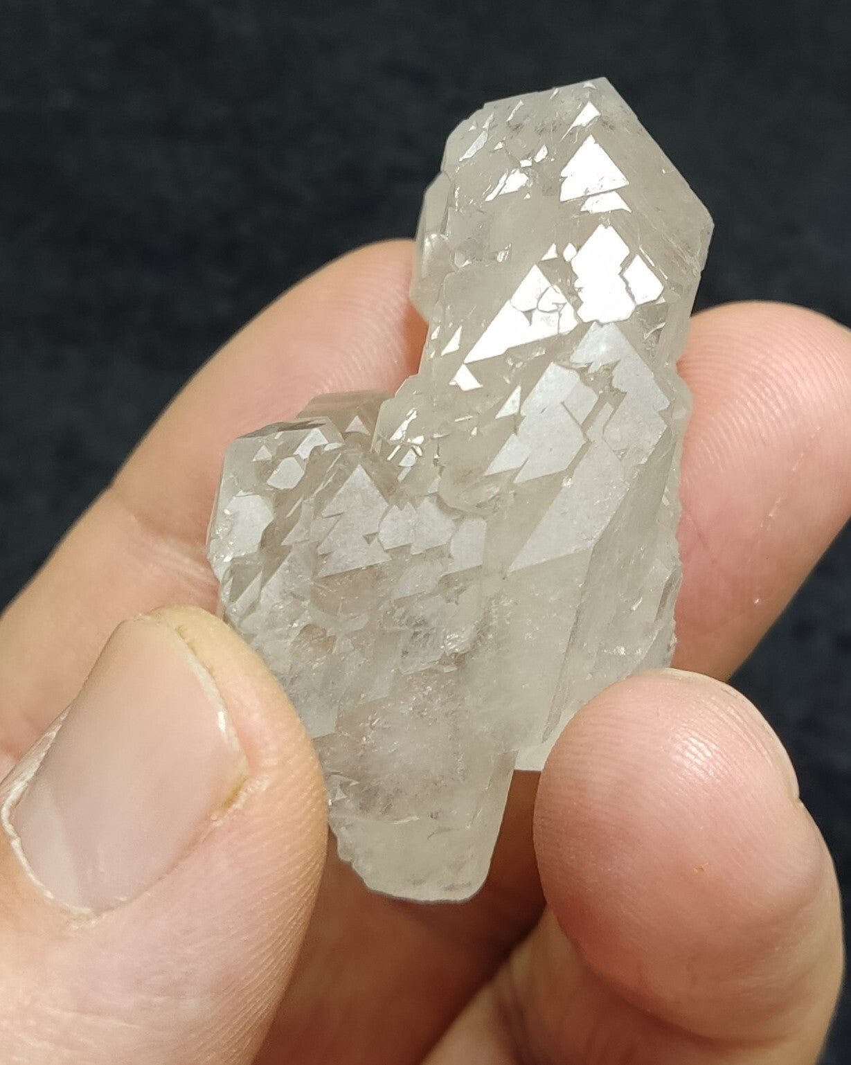 A very Aesthetic Natural terminated gwindel like Quartz crystal 51 grams