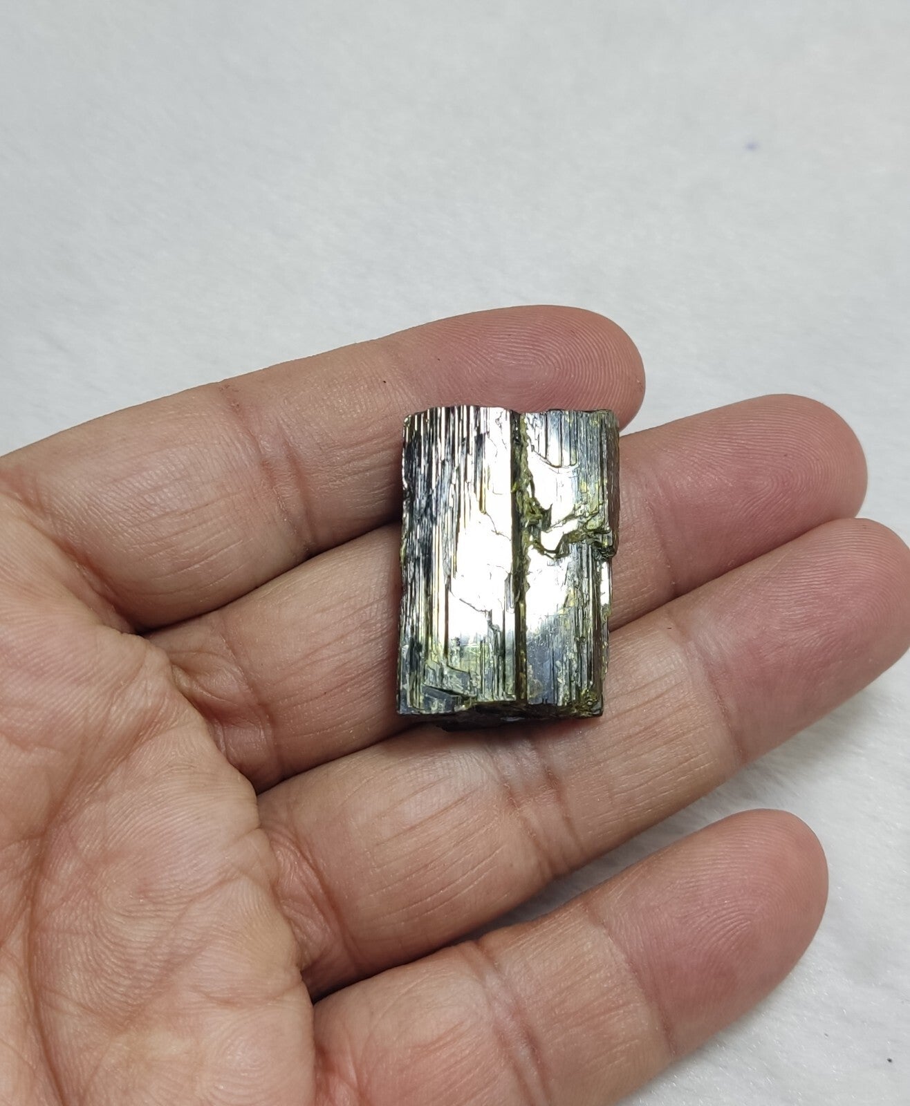 An Aesthetic specimen of epidote crystal 17 grams