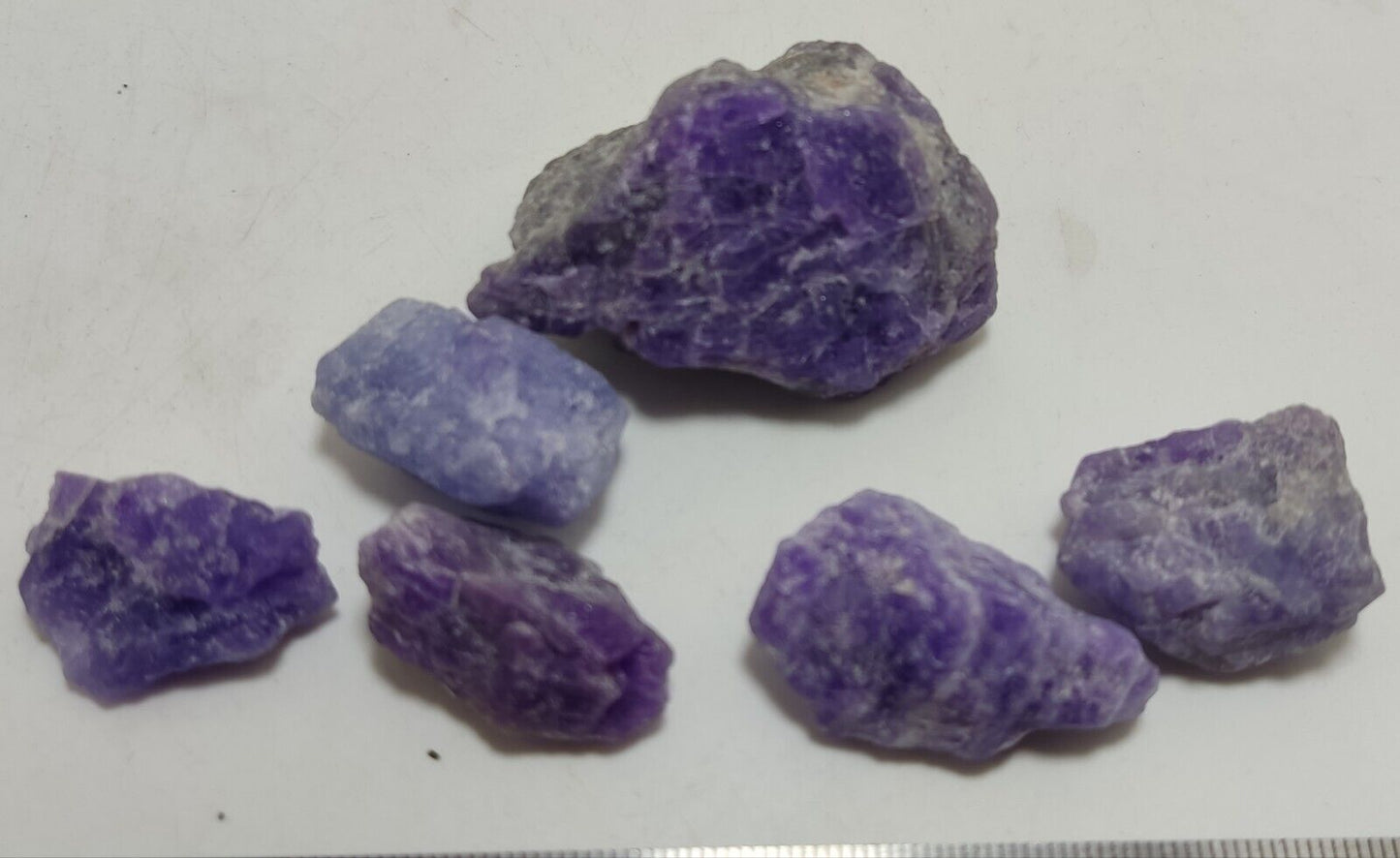 77 grams fluorescent Hackmanite