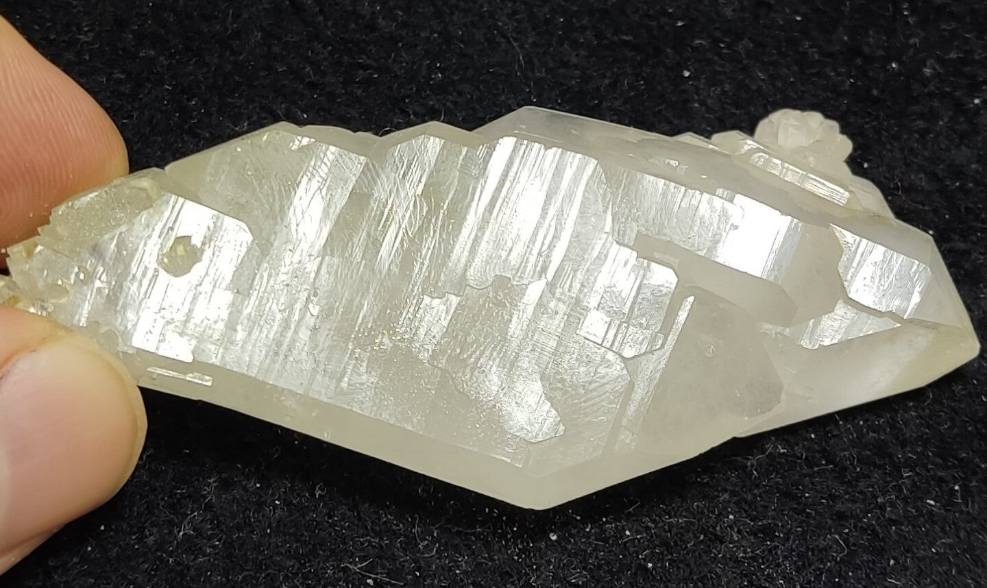 An Aesthetic Natural beautifully terminated faden Quartz specimen 56 grams