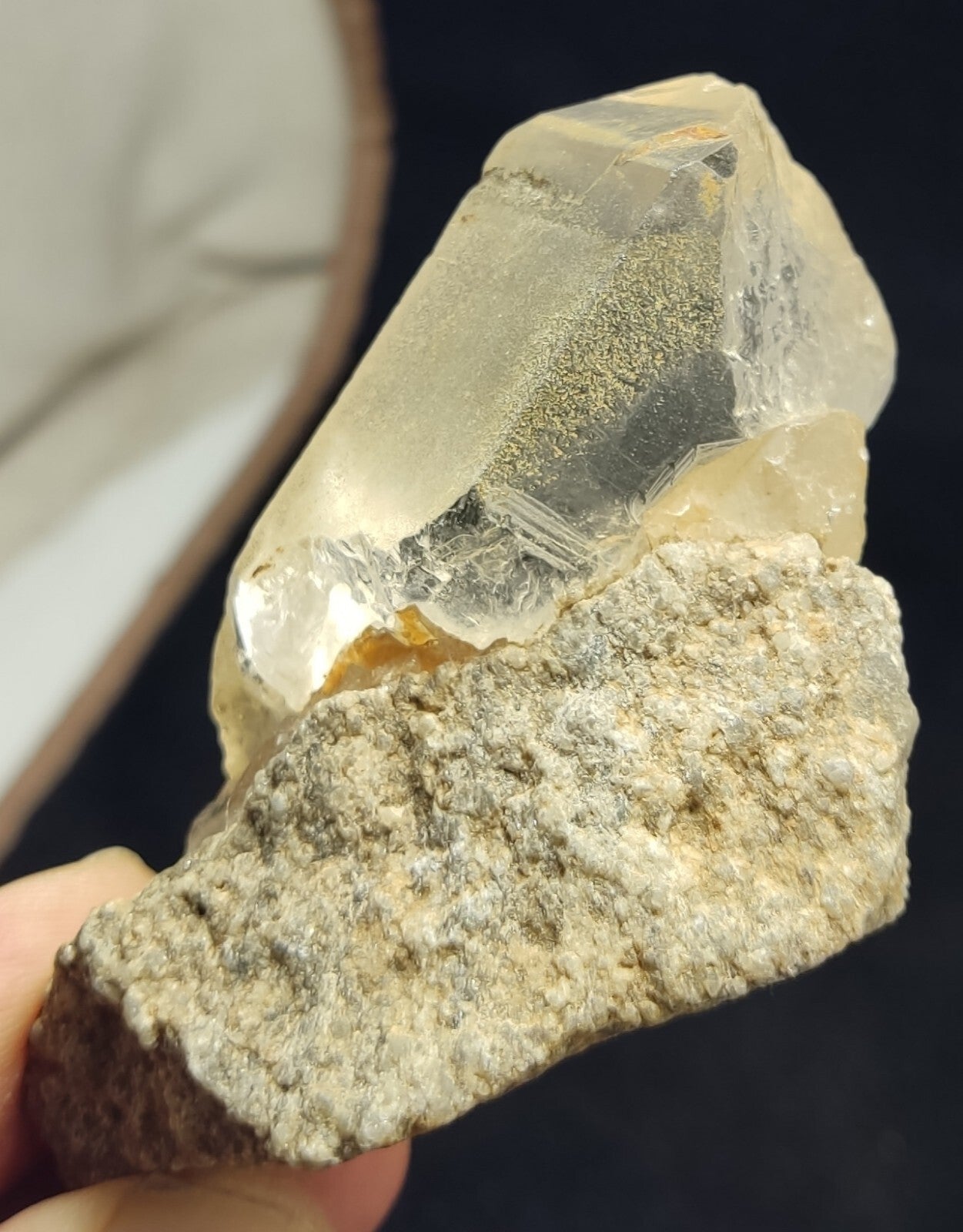 An Aesthetic Natural terminated Quartz crystal specimen 121 grams