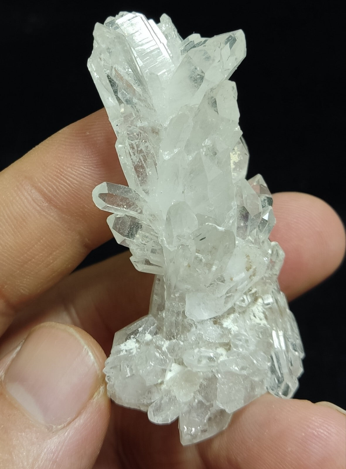 An Aesthetic Natural beautifully terminated Clear Quartz specimen 40 grams