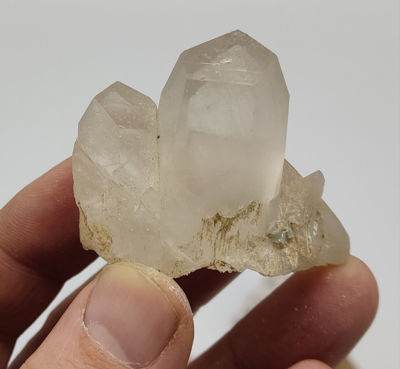 850 grams Amphibole/Chlorine Mixed quartz crystals