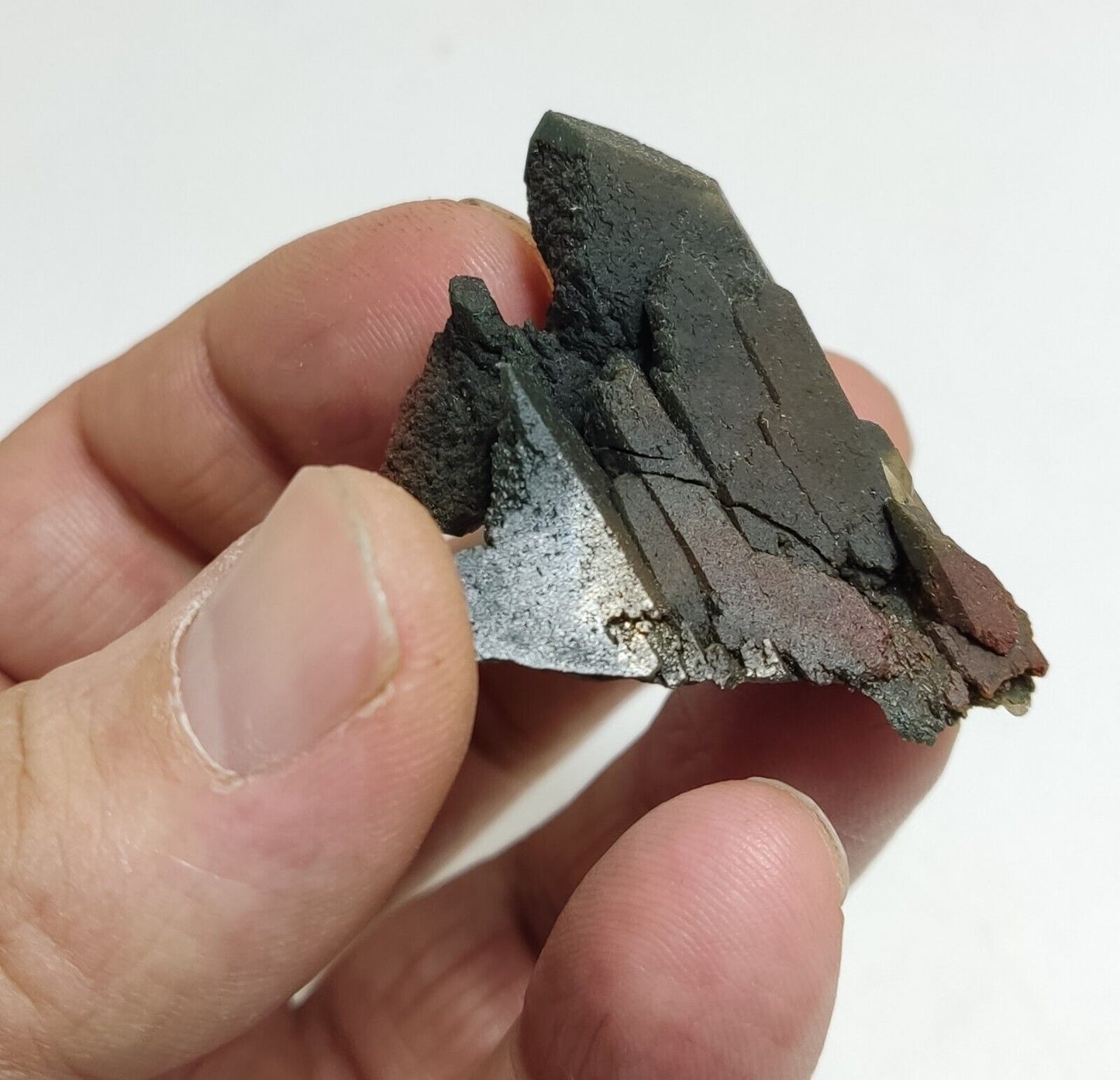 A very Aesthetic Natural beautifully terminated Chlorite Quartz crystal 28 grams