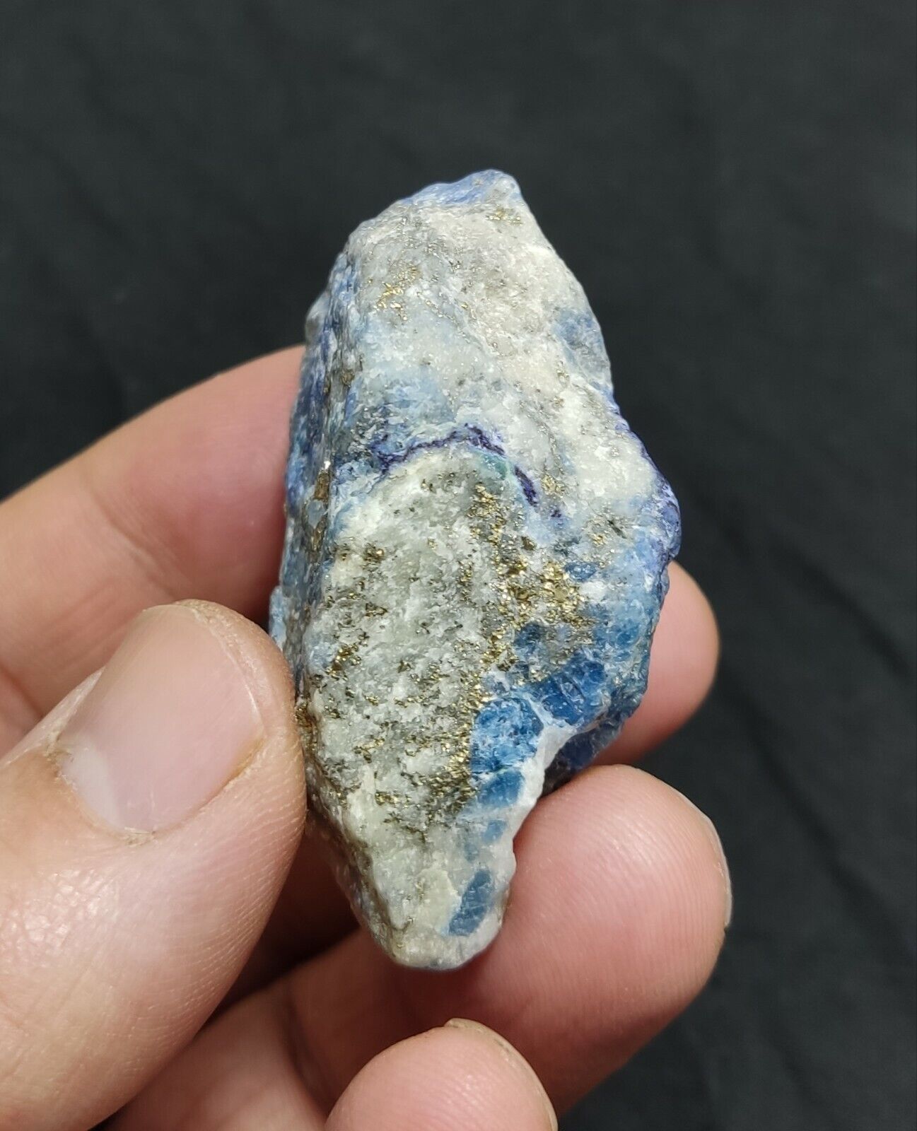 Amazing specimen of fluorescent sodalite-Lazurite with pyrite on matrix 53 grams