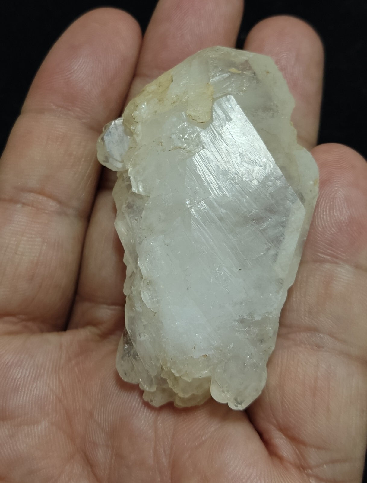 An Aesthetic specimen of faden quartz 55 grams