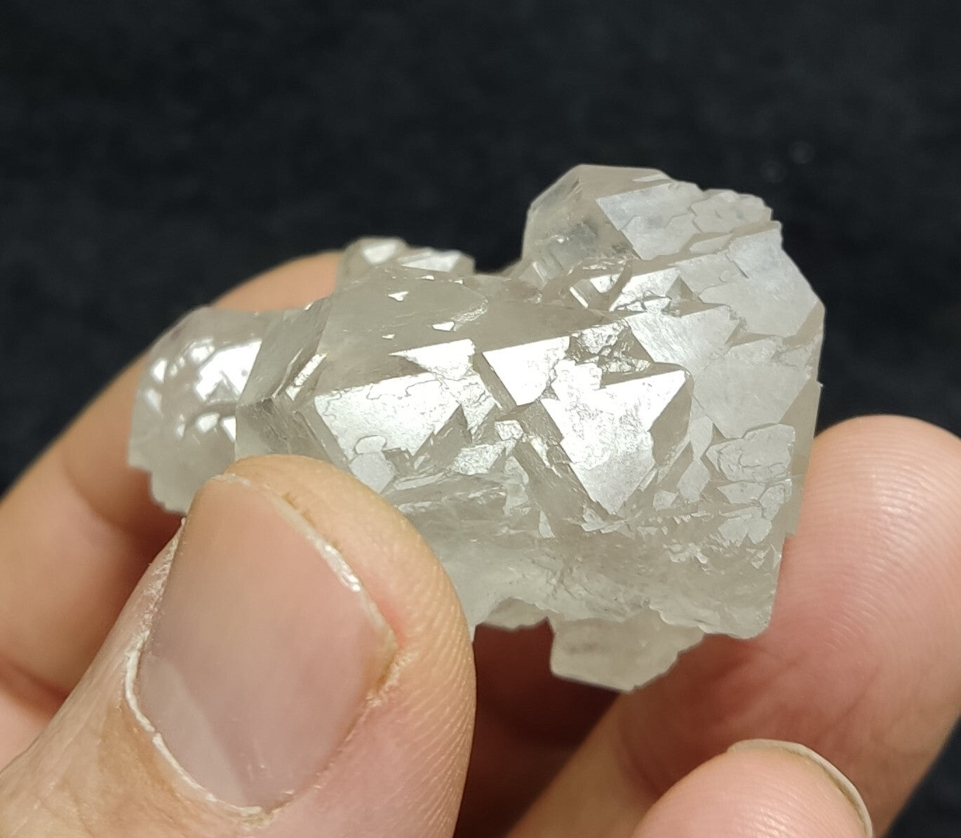A very Aesthetic Natural terminated gwindel like Quartz crystal 51 grams