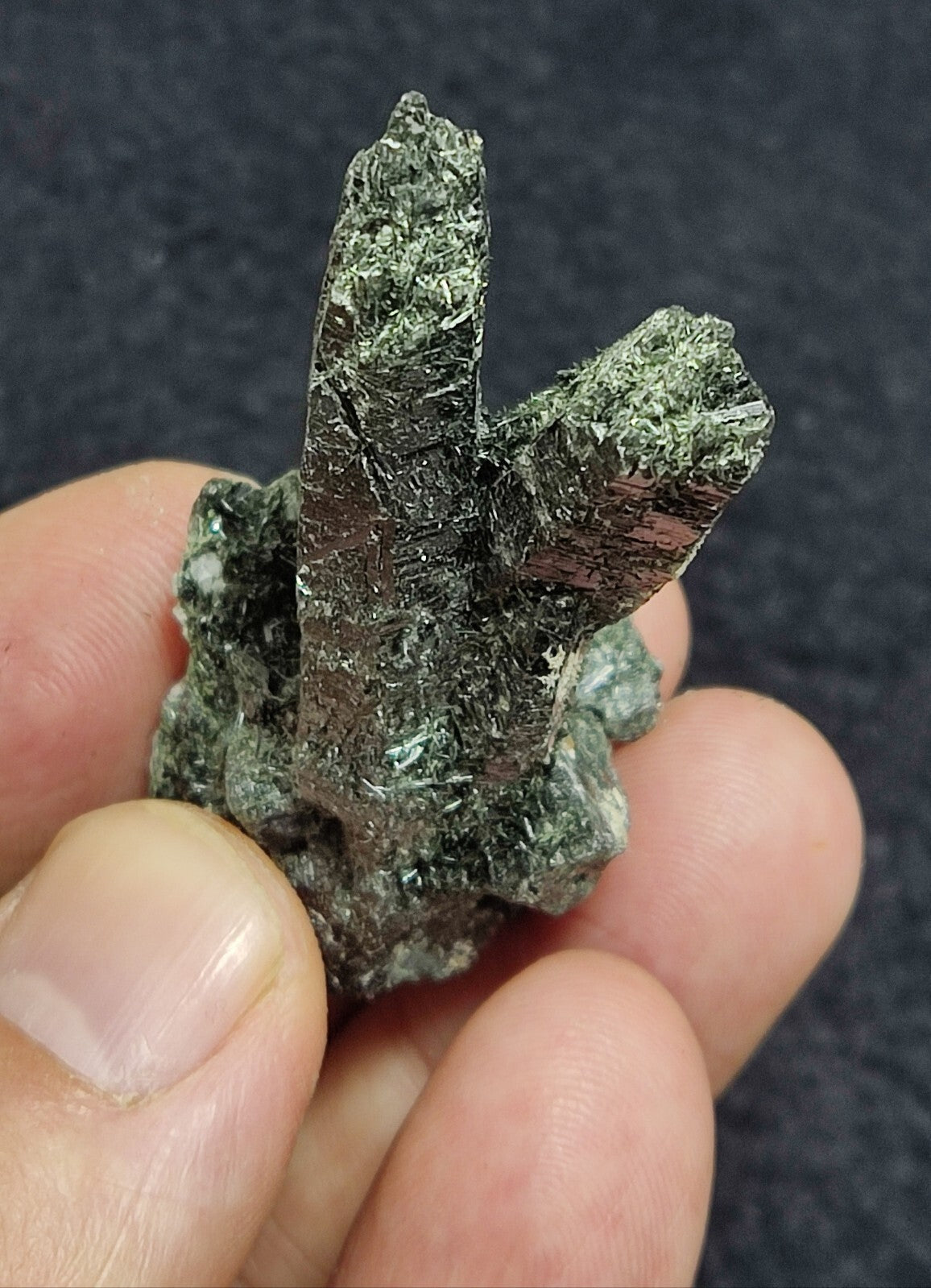 An Aesthetic Natural terminated Chlorite Quartz crystal specimen 32 grams