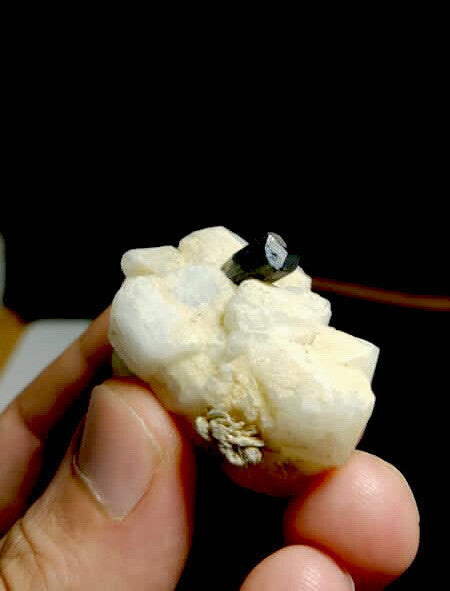 Tourmaline on albite 36g, 5x3x2.5cm