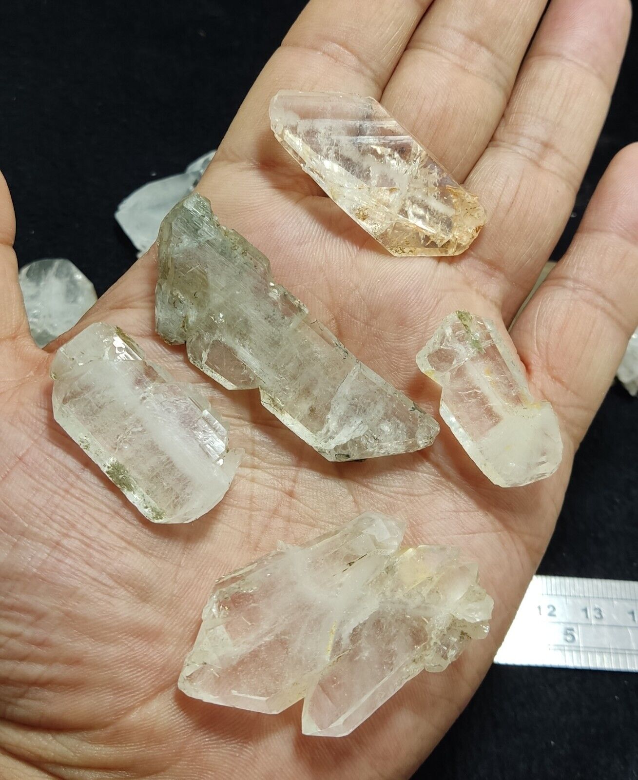 13 Faden/chlorite quartz Crystals