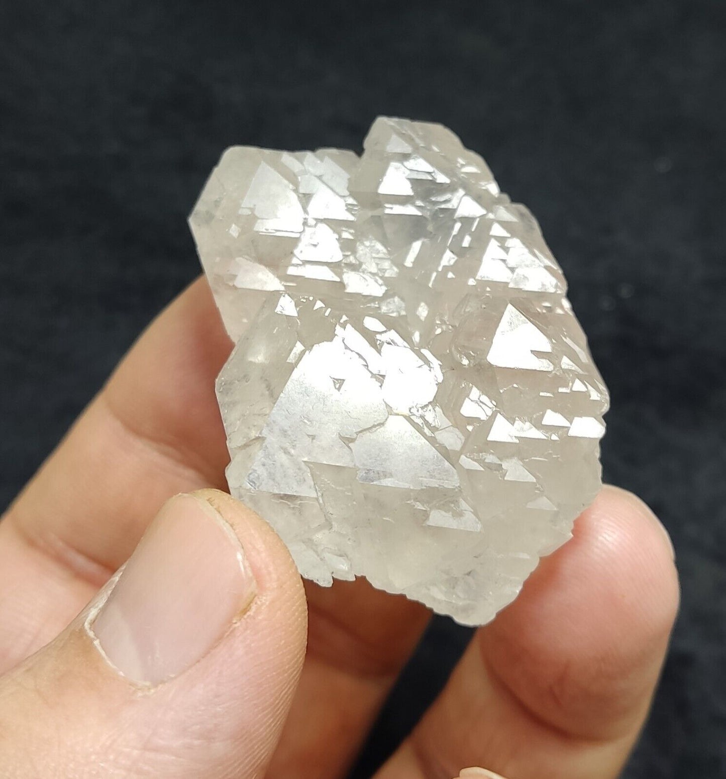 A very Aesthetic Natural terminated gwindel like Quartz crystal 51 grams