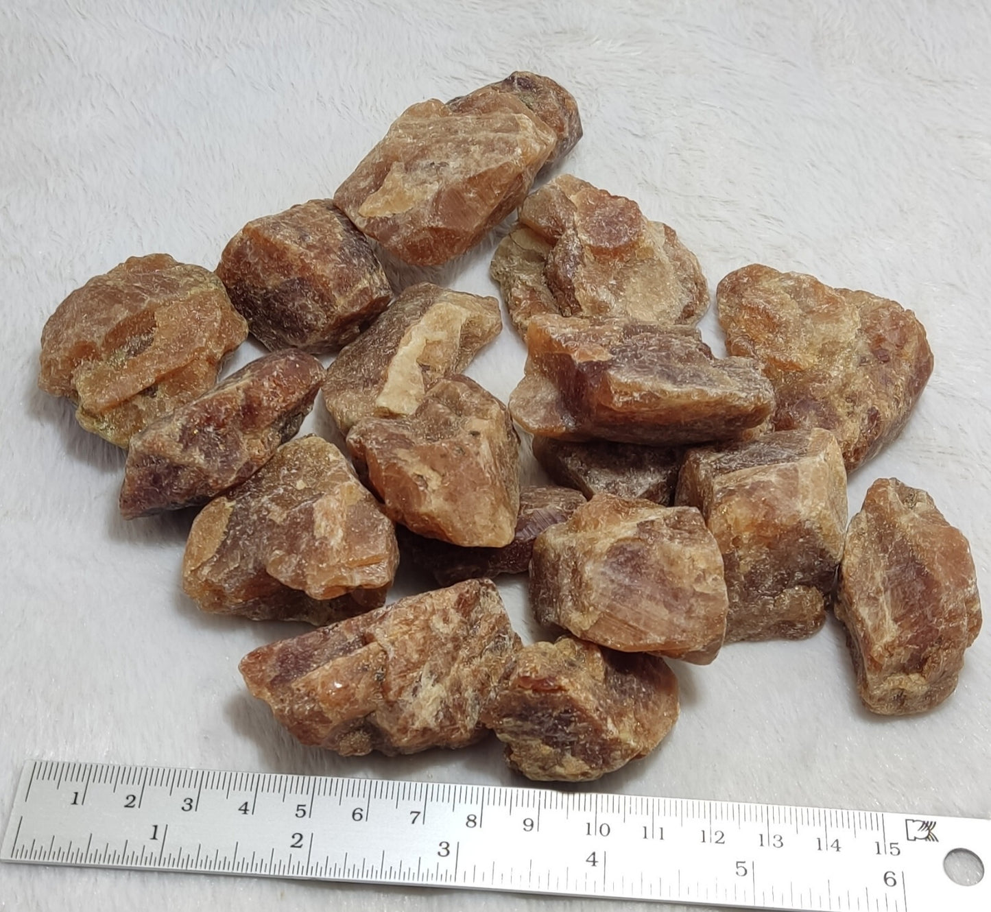 900 grams lot of rough hessonite garnets