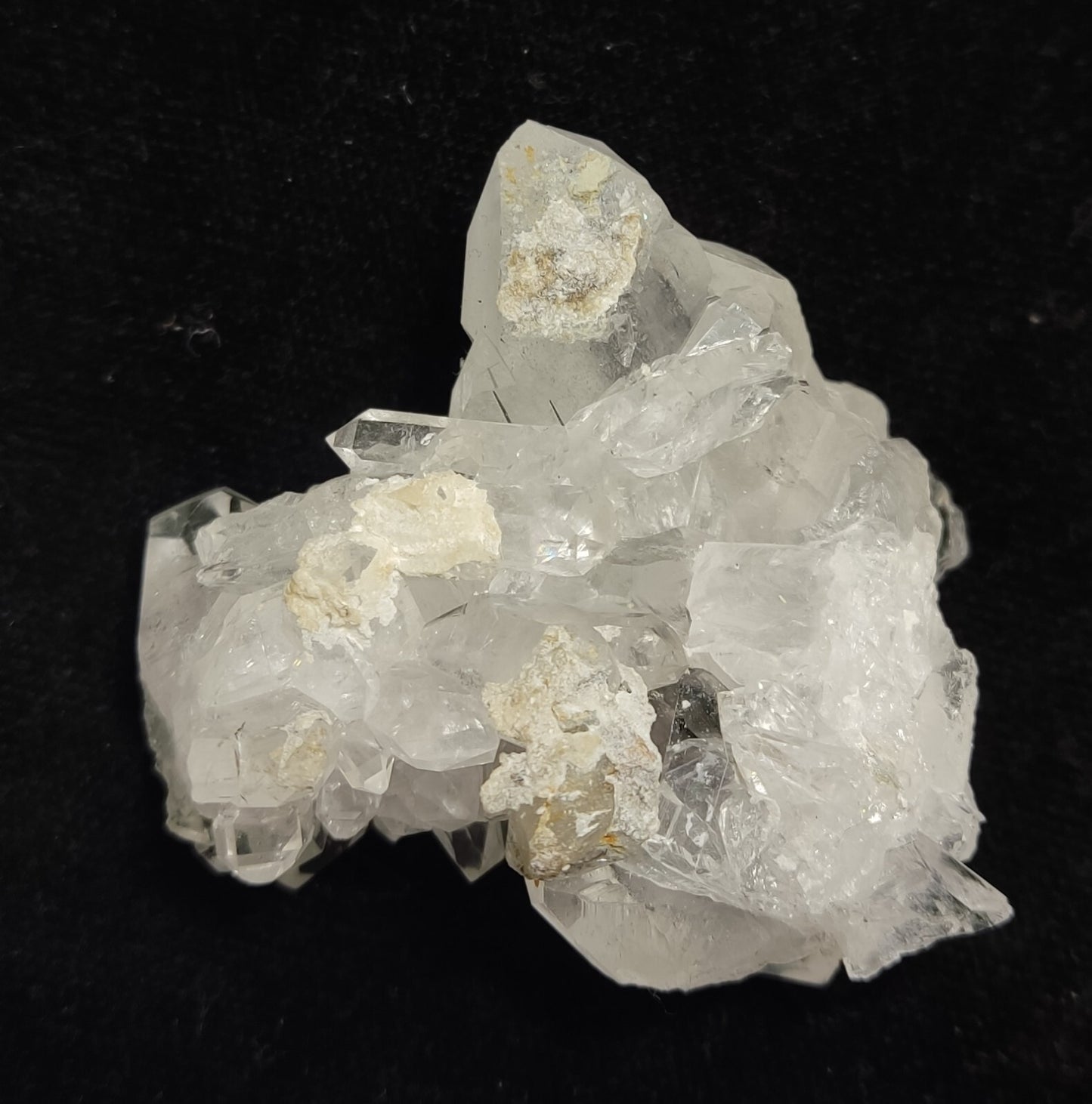 An Aesthetic Natural beautifully terminated Quartz cluster 54 grams