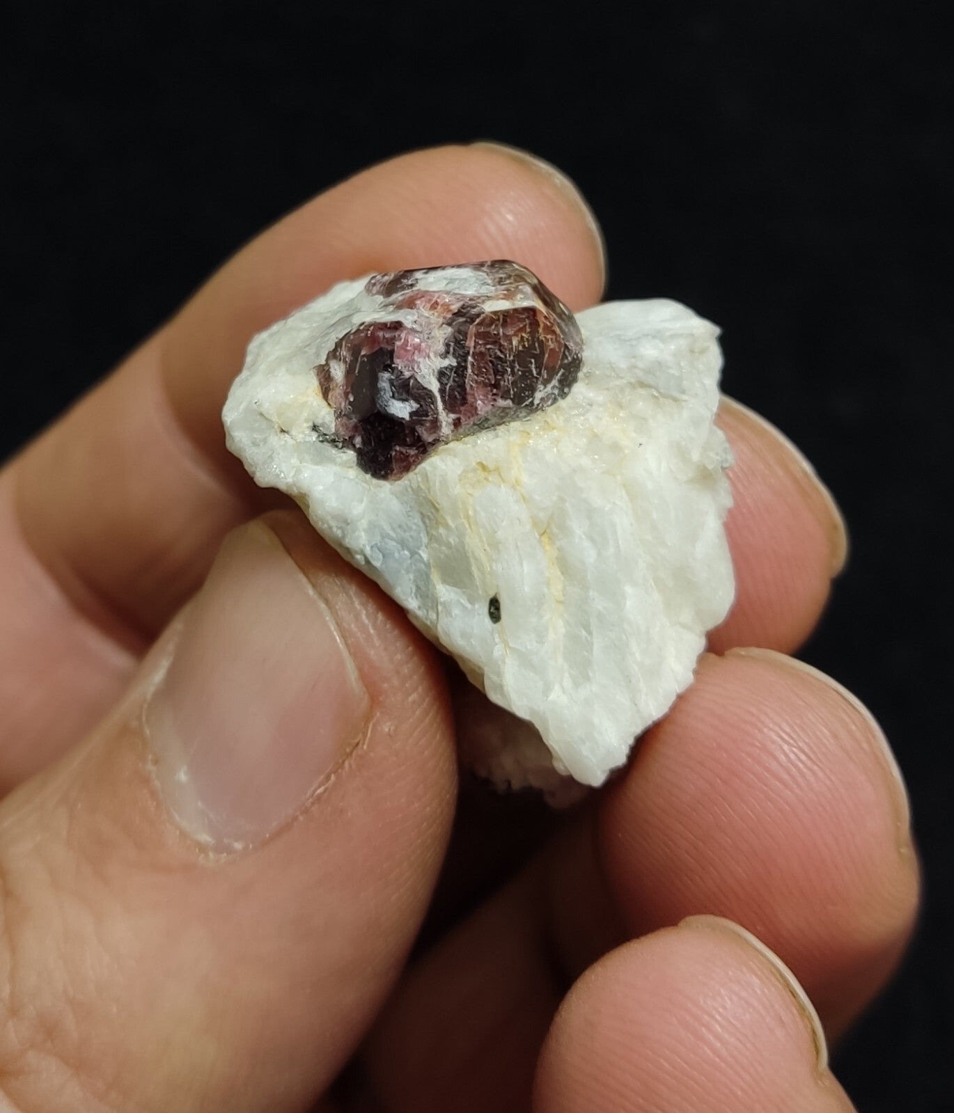 An aesthetic specimen of spessartine garnet on albite/feldspar 13 grams