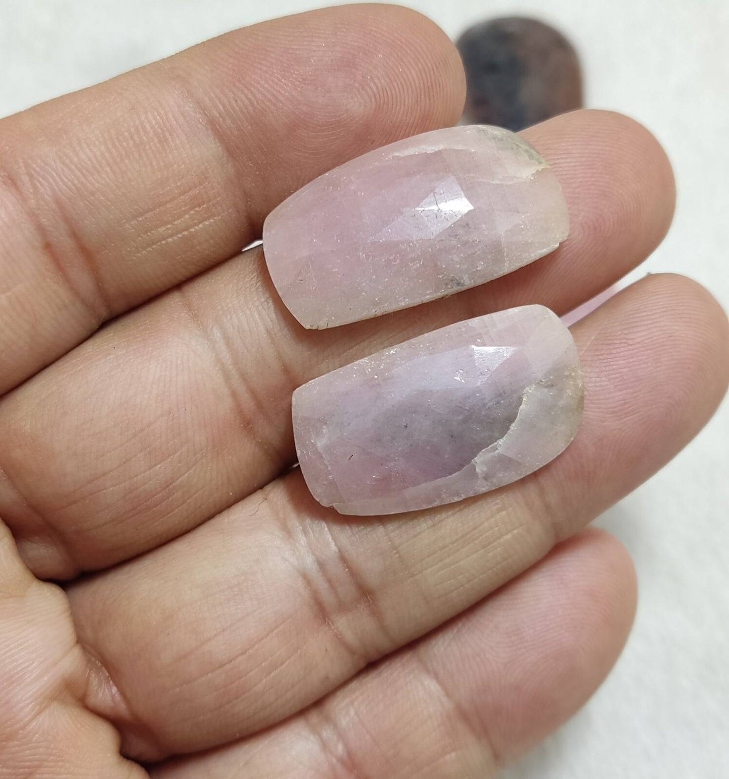 189 carats in weight, in 4 pairs, Total 8 gems, rose cut natural sapphires lot