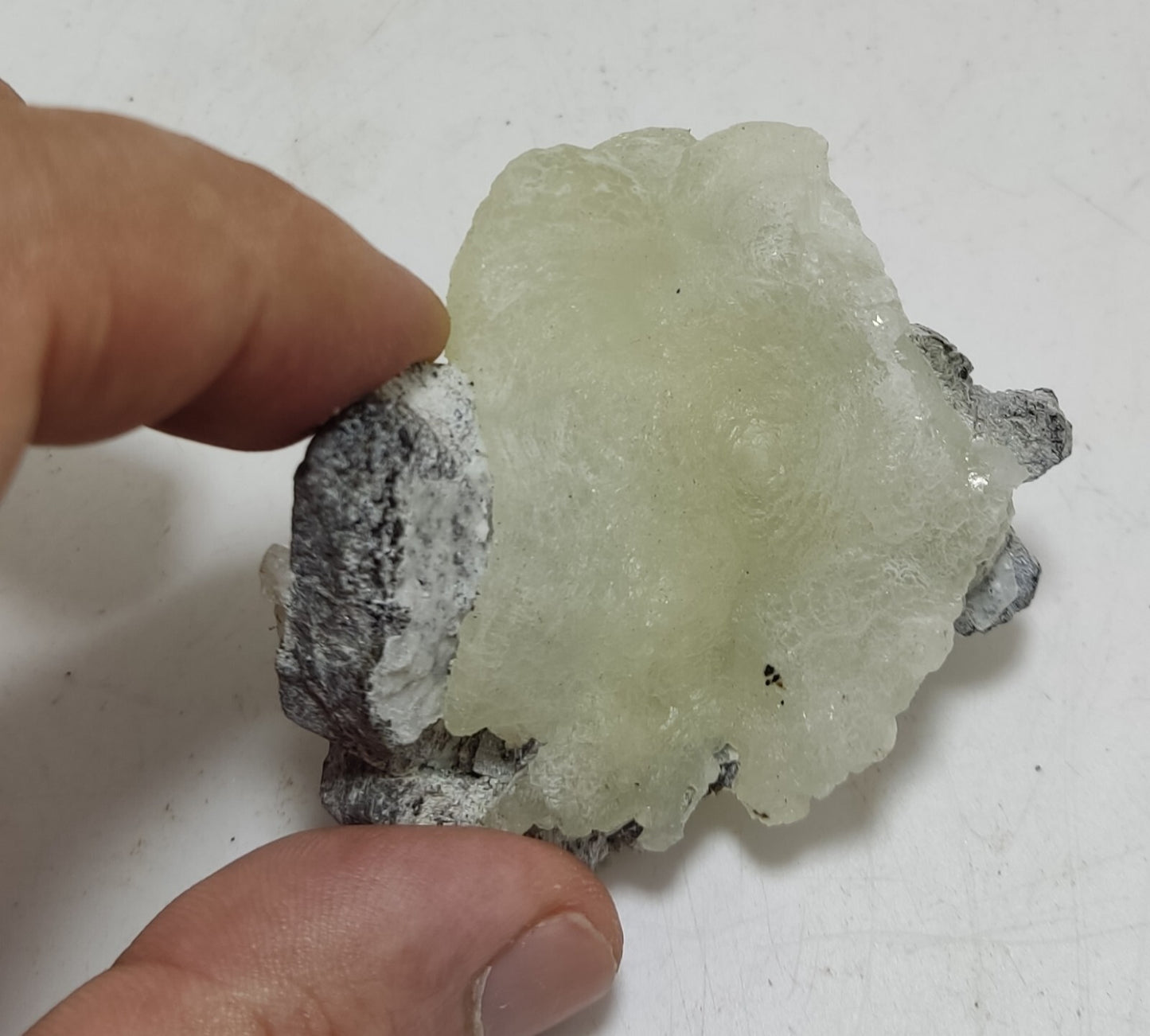 An Aesthetic Natural specimen of brucite with chromite 57 grams