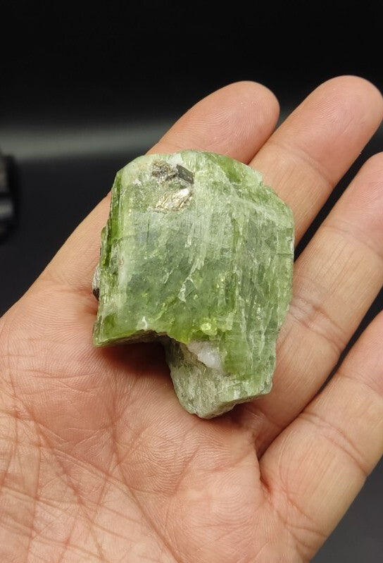 Green Diopside crystal With Mica 87 grams