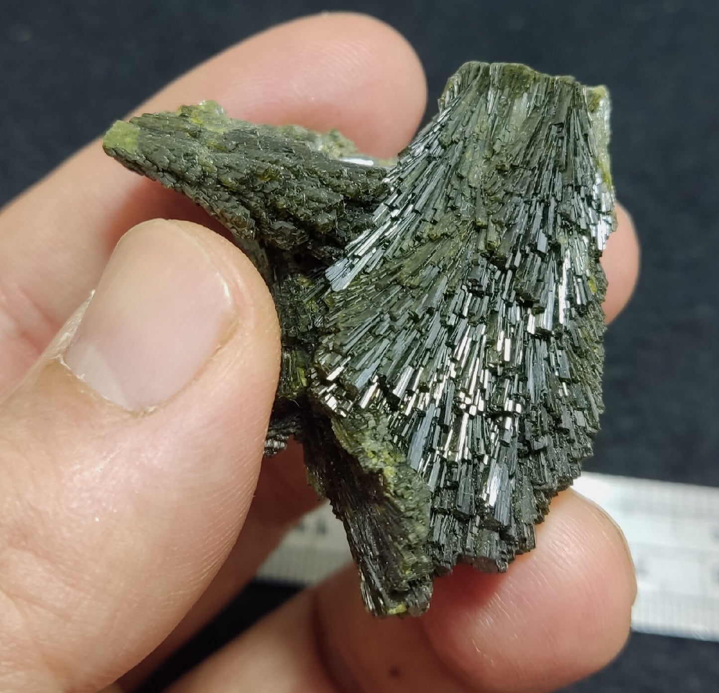 Single natural Epidote Crystal spray formations 39 grams