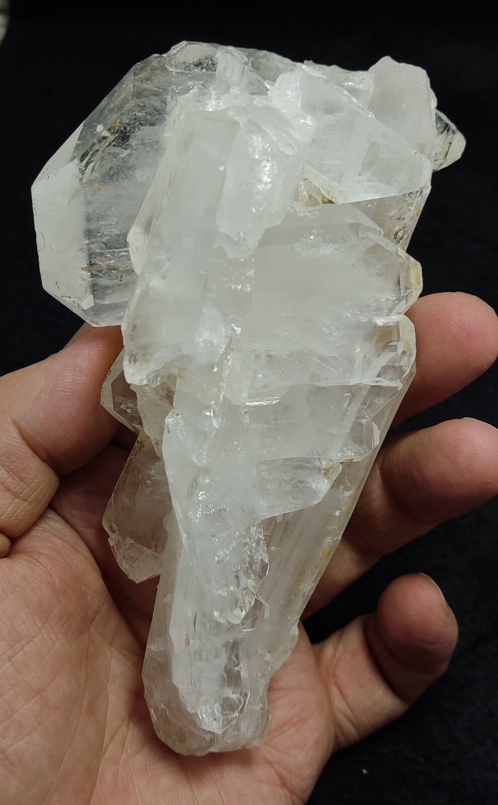 An amazing specimen of terminated faden Quartz crystal 320 grams