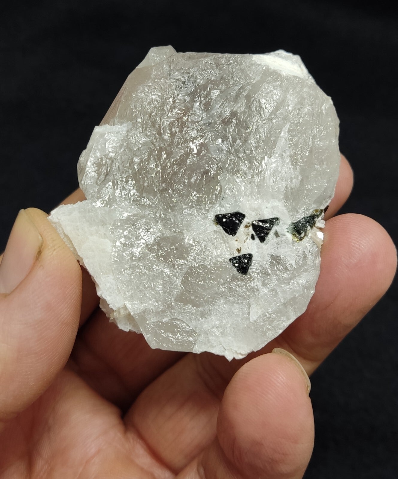 An amazing specimen of green cap Tourmalines on quartz 106 grams